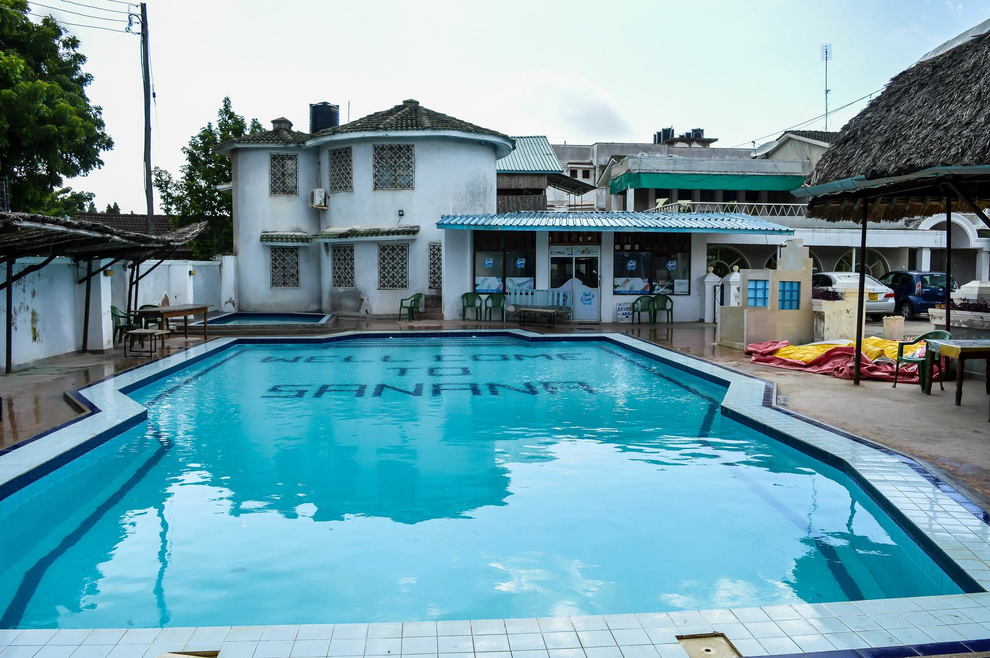Sanana Conference Center And Holiday Resort Mombasa Eksteriør billede